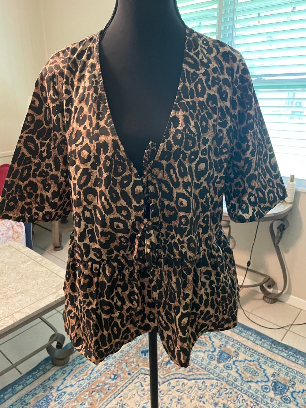 Women’s Vero Moda Leopard Blouse Size Large